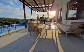 Villa Lucatoni - Heated Pool